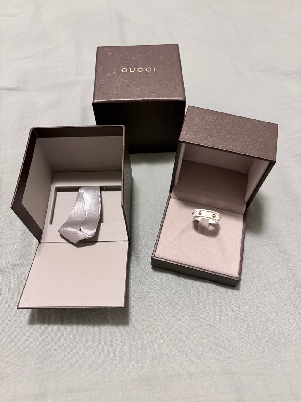 Gucci 18k Yellow Gold and White Zirconia Icon Ring, Size 12, US 6